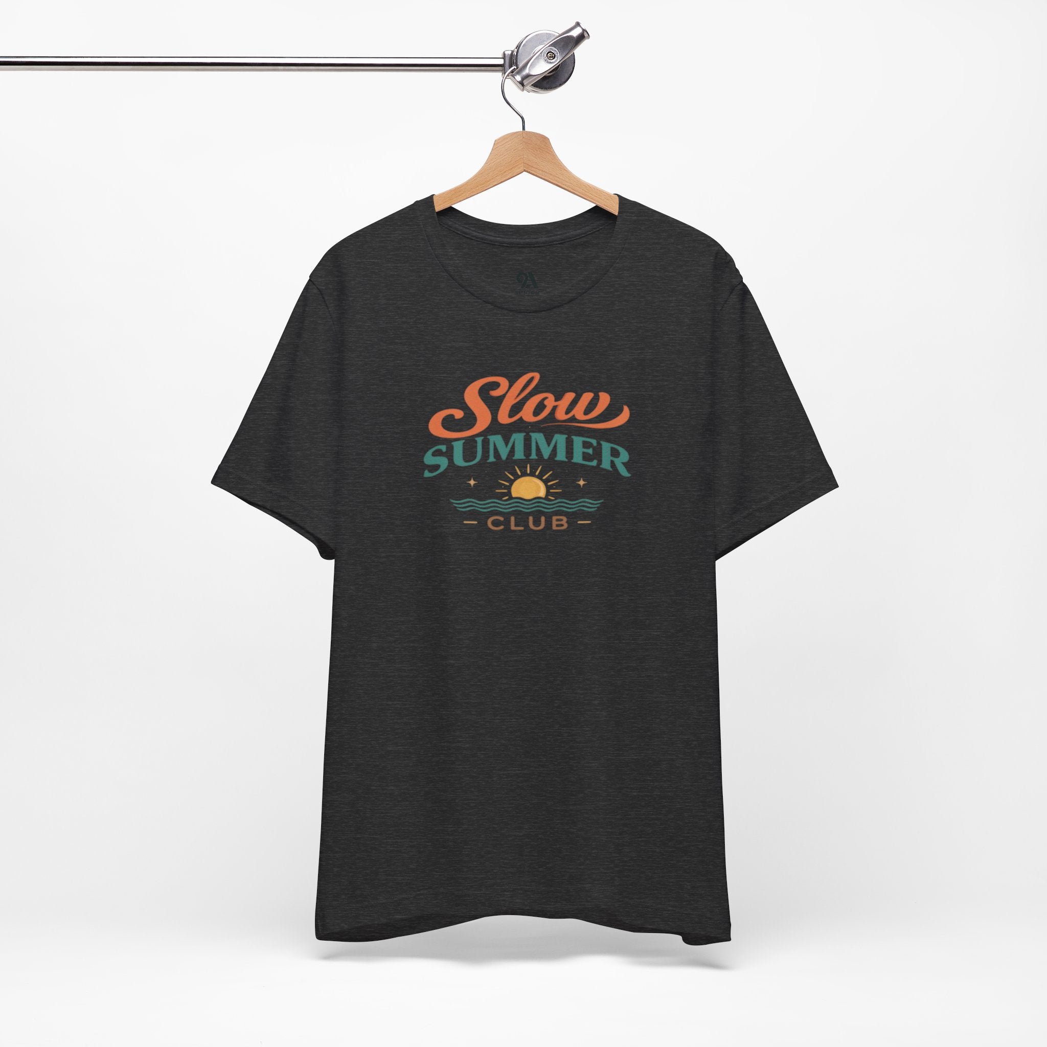 Slow Summer Club T-Shirt | Minimalistisches Ästhetik T-Shirt | Küstenurlaub Outfit | Unisex Relaxed Fit