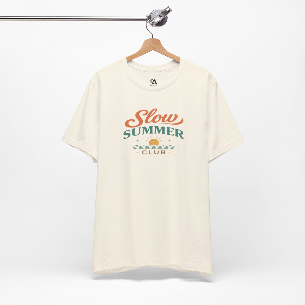 Slow Summer Club T-Shirt | Minimalistisches Ästhetik T-Shirt | Küstenurlaub Outfit | Unisex Relaxed Fit