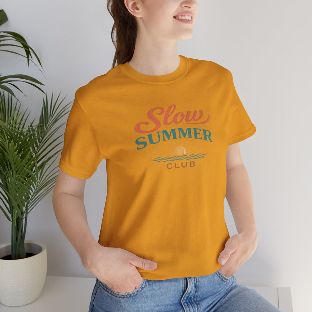 Slow Summer Club T-Shirt | Minimalistisches Ästhetik T-Shirt | Küstenurlaub Outfit | Unisex Relaxed Fit